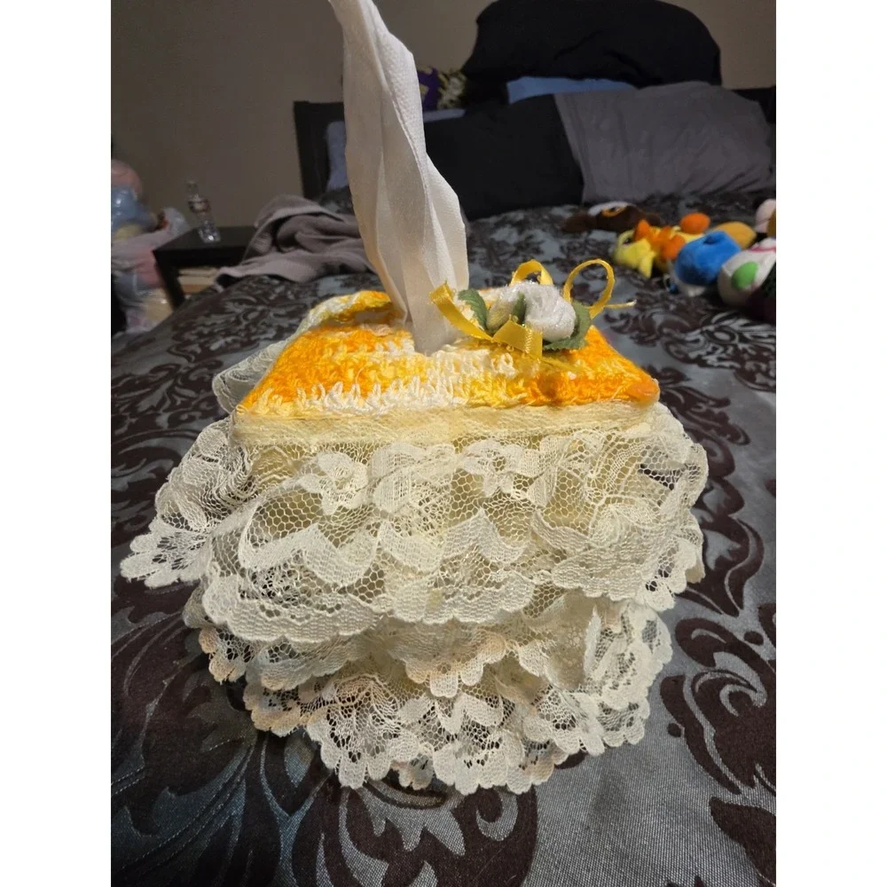 Vintage Tissue Box Cover Cozy Handmade Crochet Orange‎ Yellow White